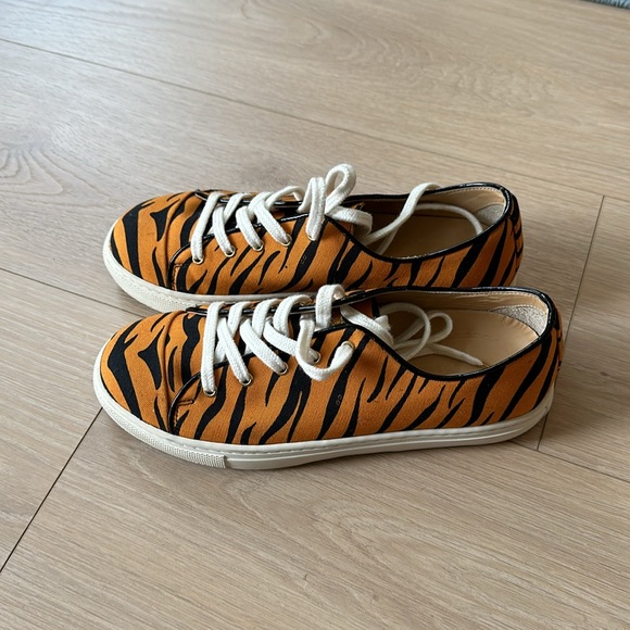 Charlotte Olympia sneakers; tiger print; leather; size 36 EUR. - Picture 2 of 3